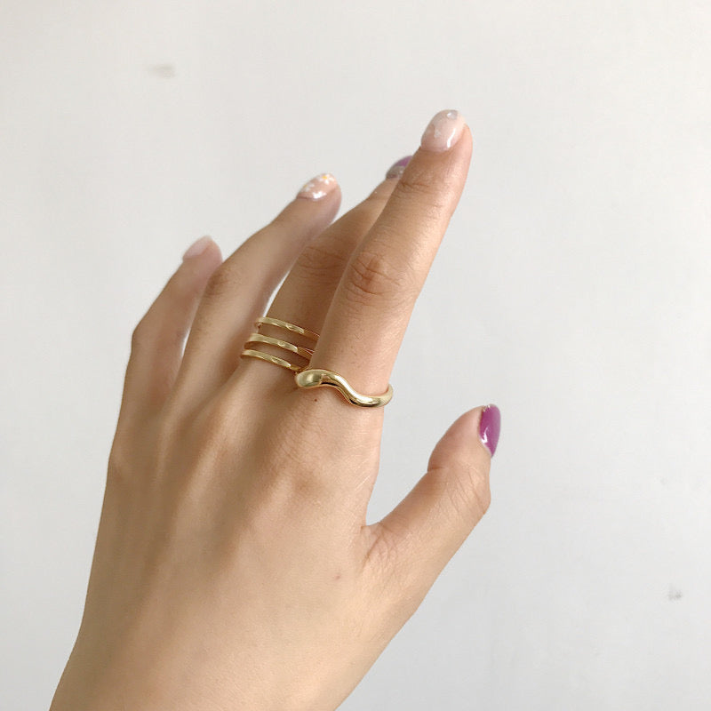 Figure Open Ring In Gold