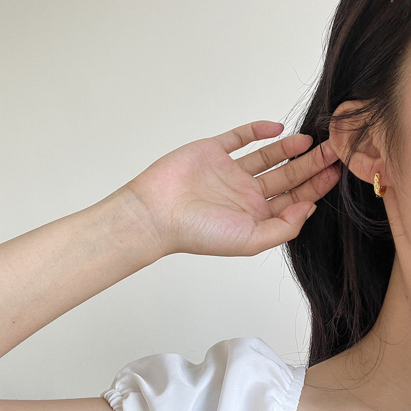 Textured Hoop Earrings In Gold