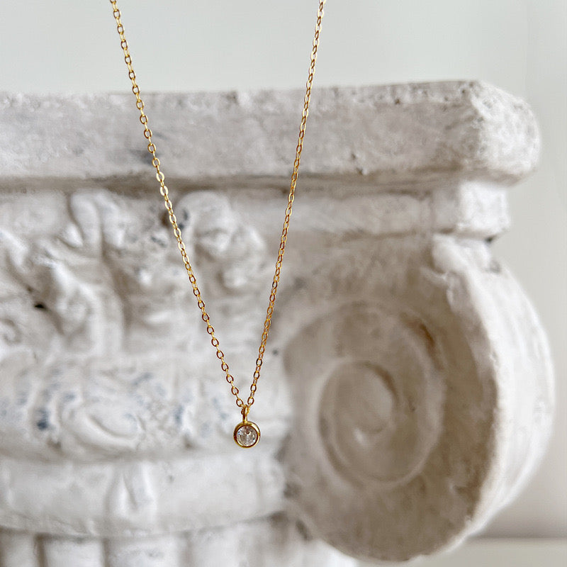 Mondayfree Jewelry single stone classic necklace in gold