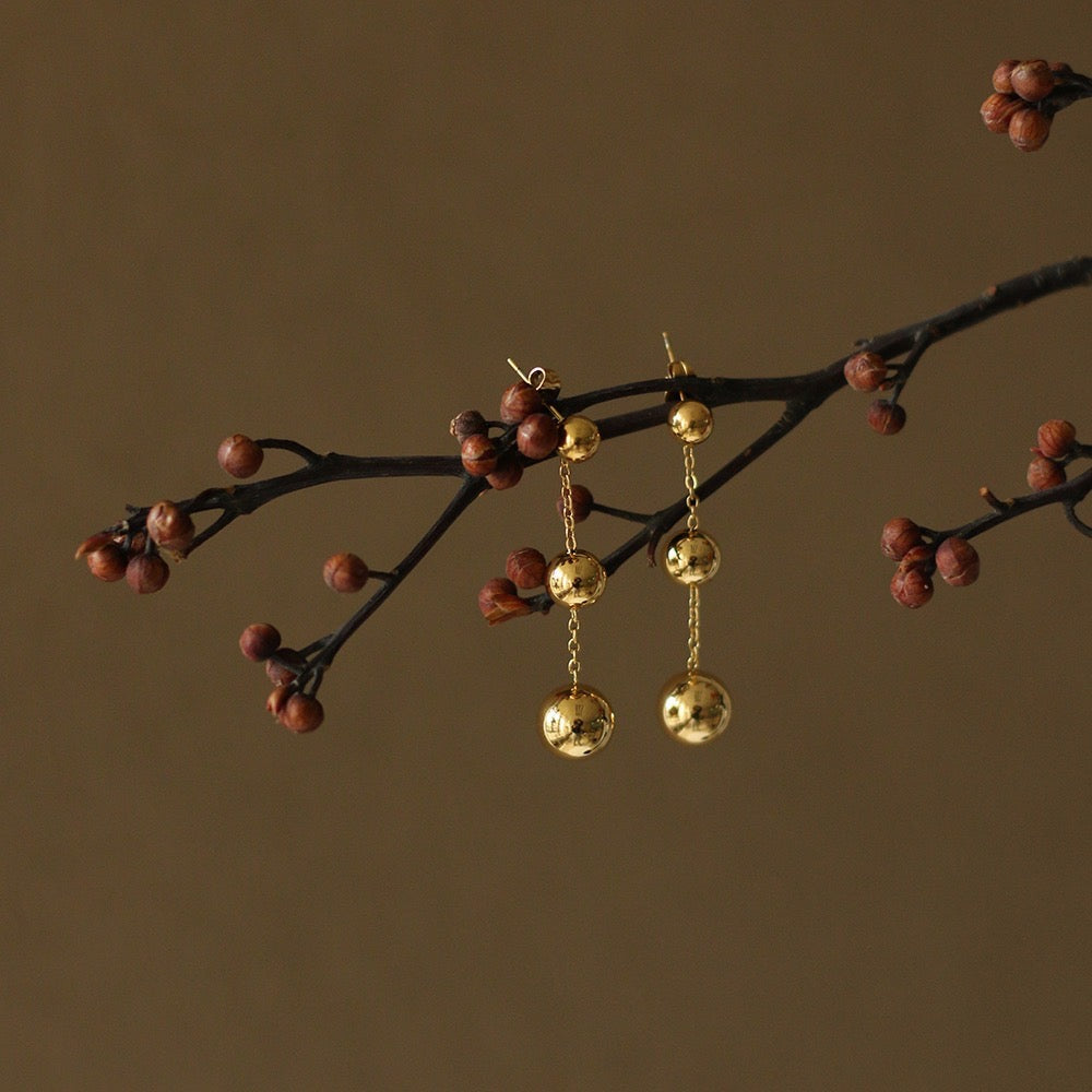 Spheres Drop Earring In Gold