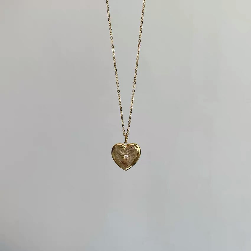 Diamond Heart Classic Necklace In Gold