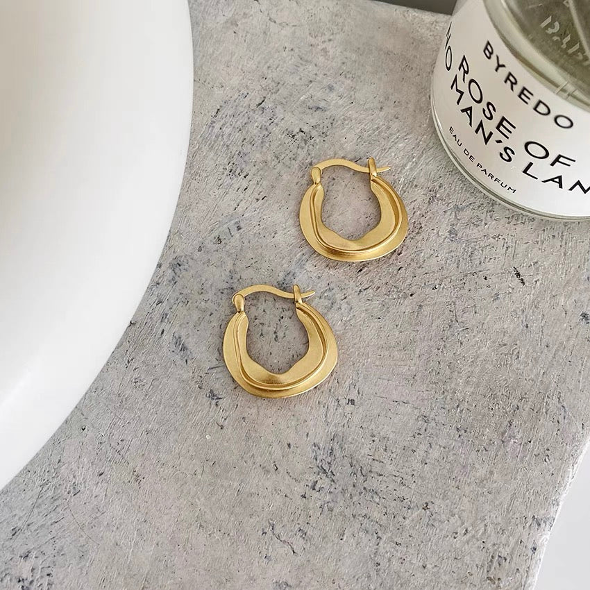 Morocco Style Chunky Hoop Earrings In Gold